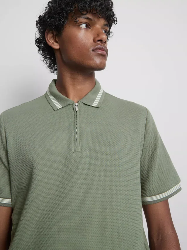 Textured zip-neck polo shirt