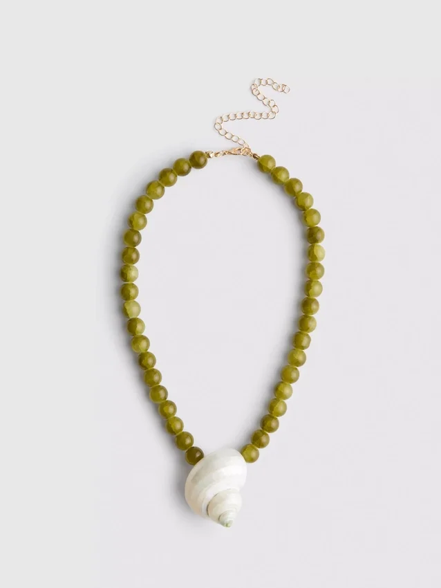 The edit beaded shell necklace