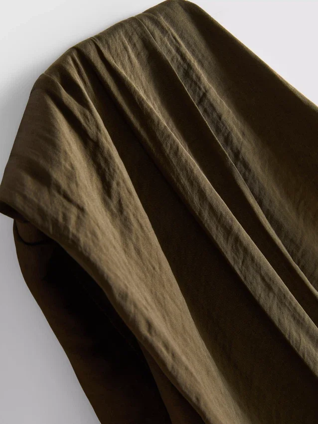 The edit draped hardware top