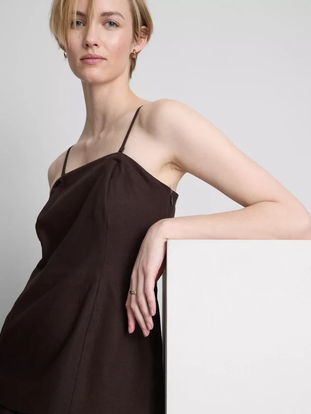 The edit linen-blend tiered midi dress
