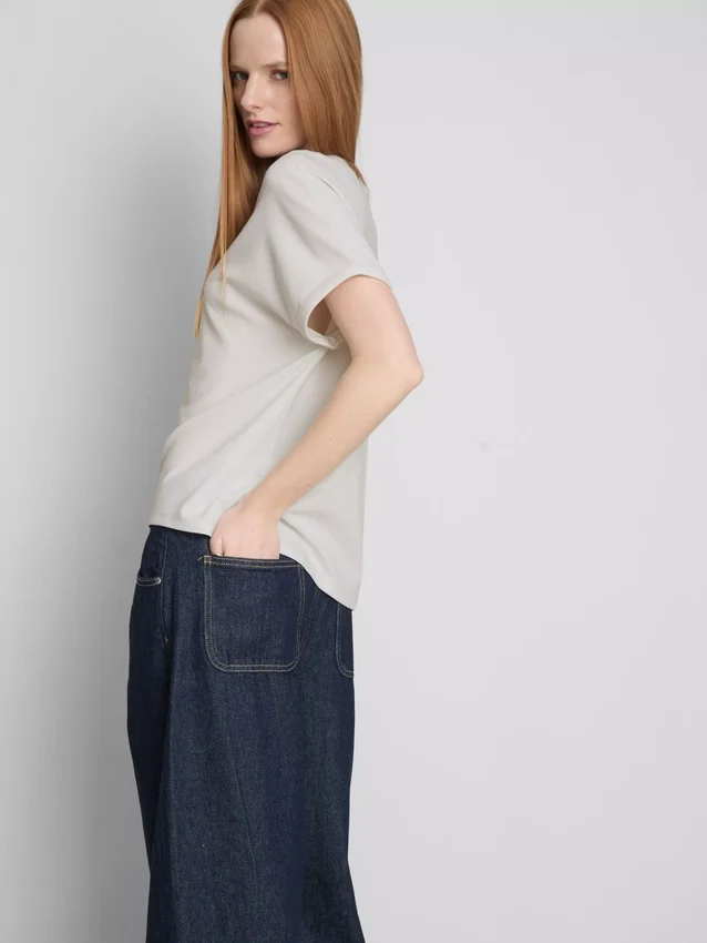 The edit seam-detail tee