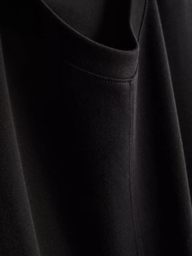 The edit seam-detail tee