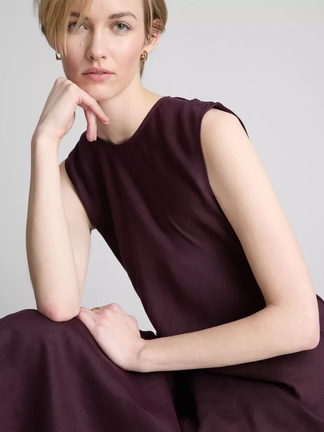 The edit sleeveless linen midi dress