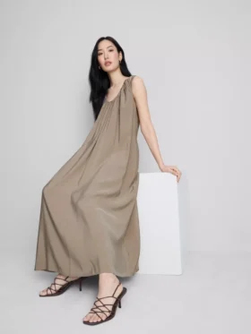 The edit trapeze maxi dress