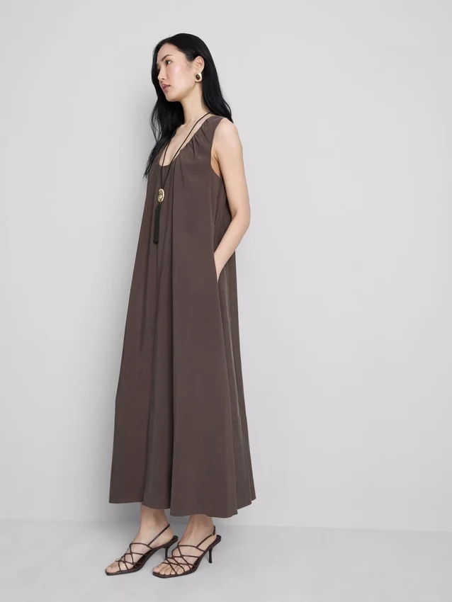 The edit trapeze maxi dress