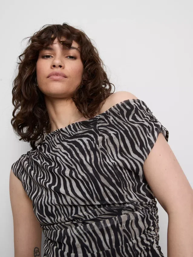 The primark scene | cropped off-shoulder sheer top