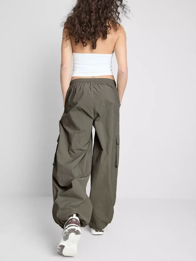 The primark scene | mid-rise drawstring cargo pants