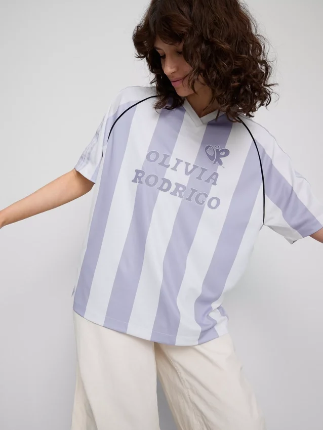 The primark scene | olivia rodrigo striped soccer jersey