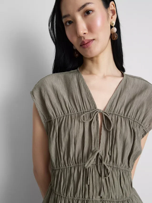 Tie-front crinkle top
