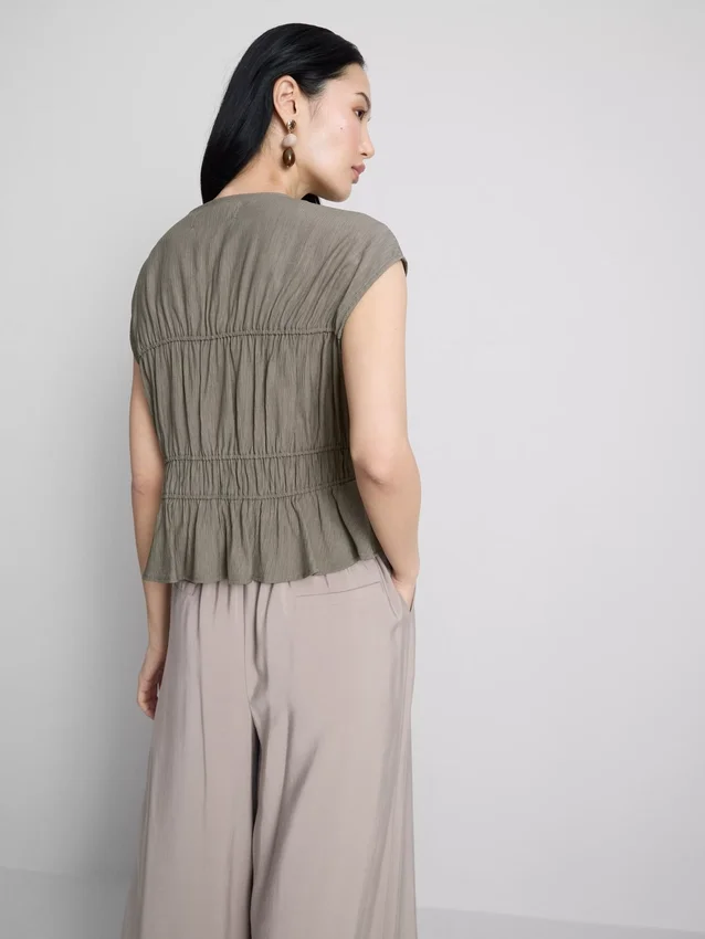 Tie-front crinkle top