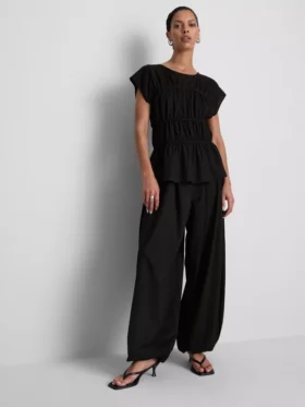 Tiered top
