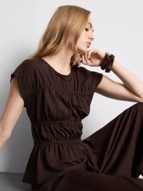 Tiered top