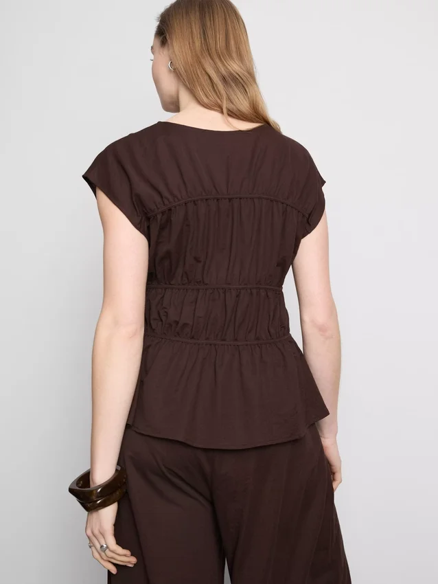 Tiered top