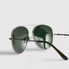 Tinted aviator sunglasses