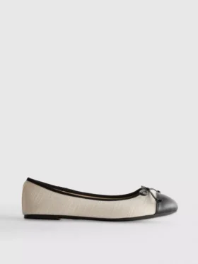 Toe-cap ballerina flats