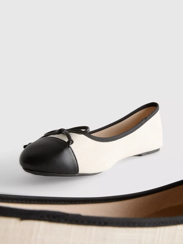 Toe-cap ballerina flats