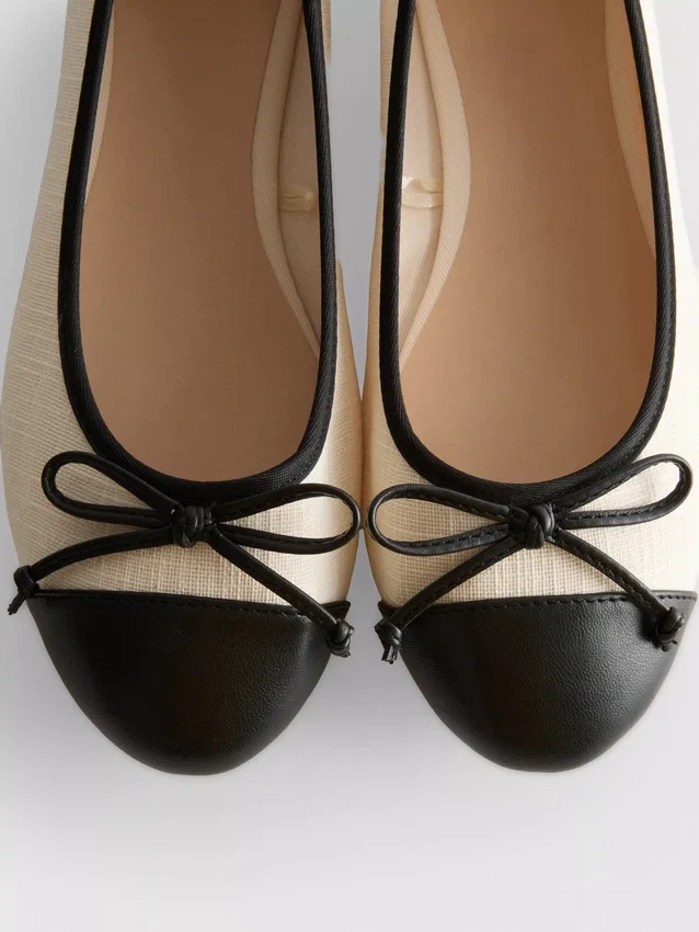 Toe-cap ballerina flats