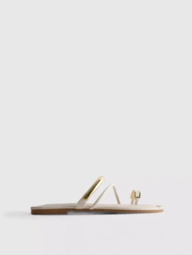 Toe post sandals