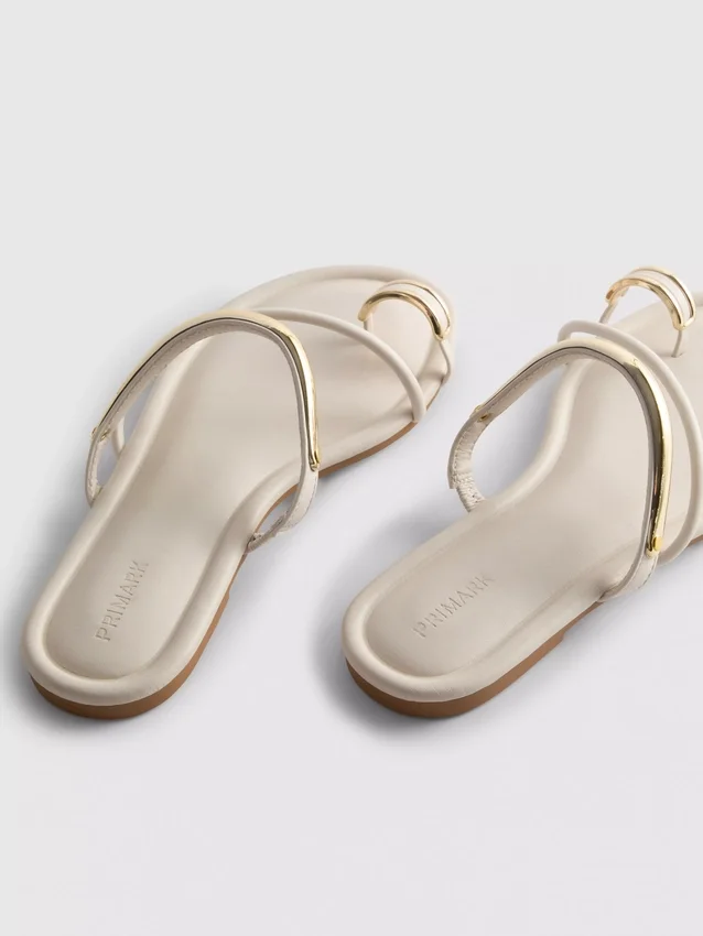 Toe post sandals
