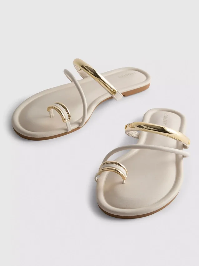 Toe post sandals
