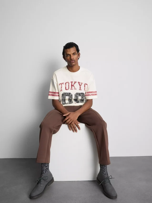 Tokyo short sleeve distressed graphic t-shirt