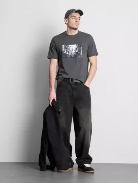Tokyo street graphic t-shirt