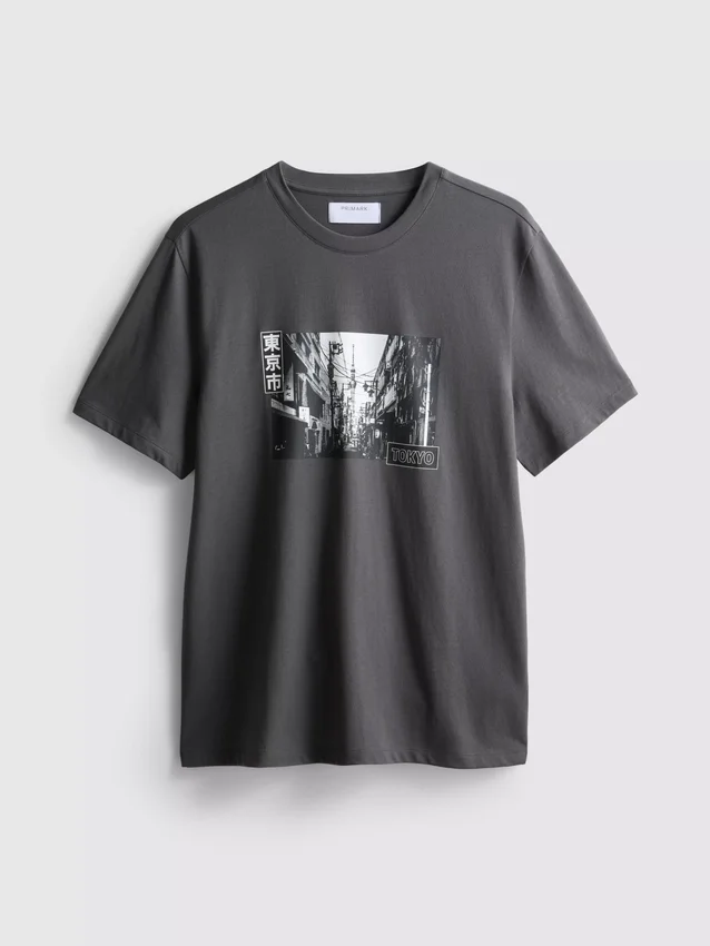 Tokyo street graphic t-shirt