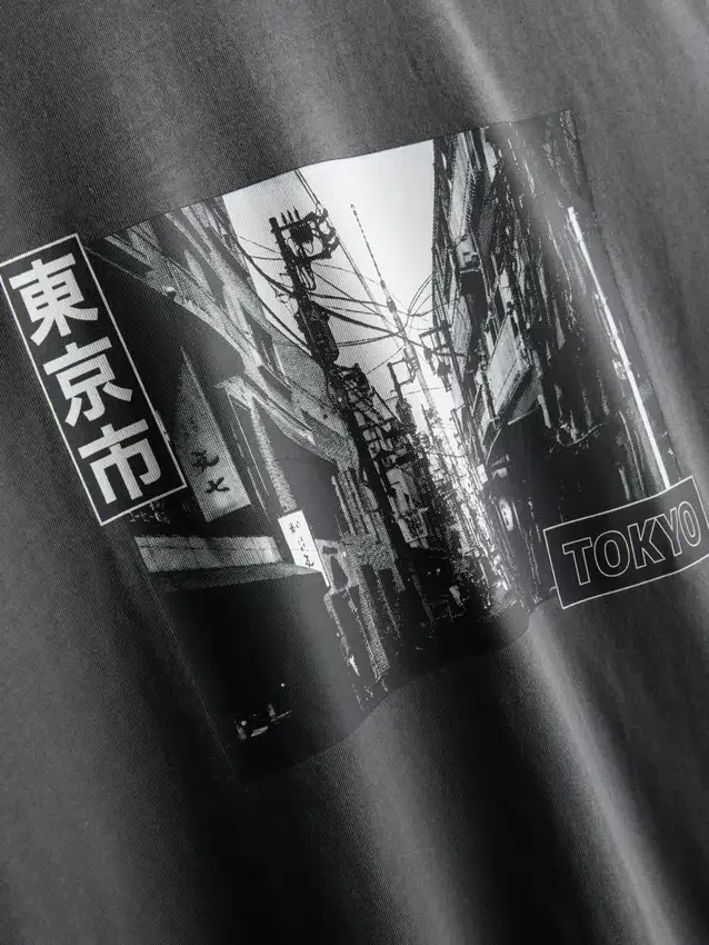 Tokyo street graphic t-shirt