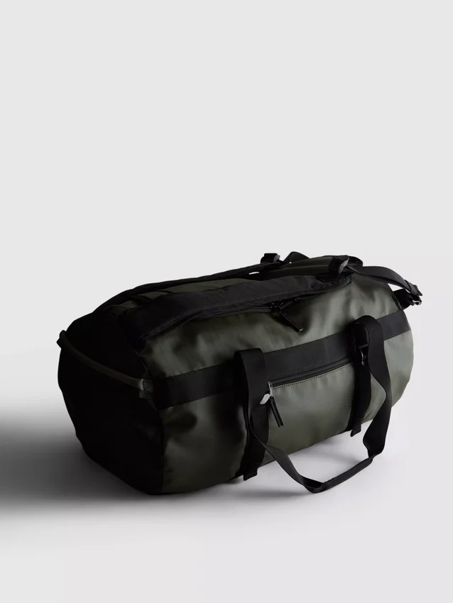 Travel duffel bag