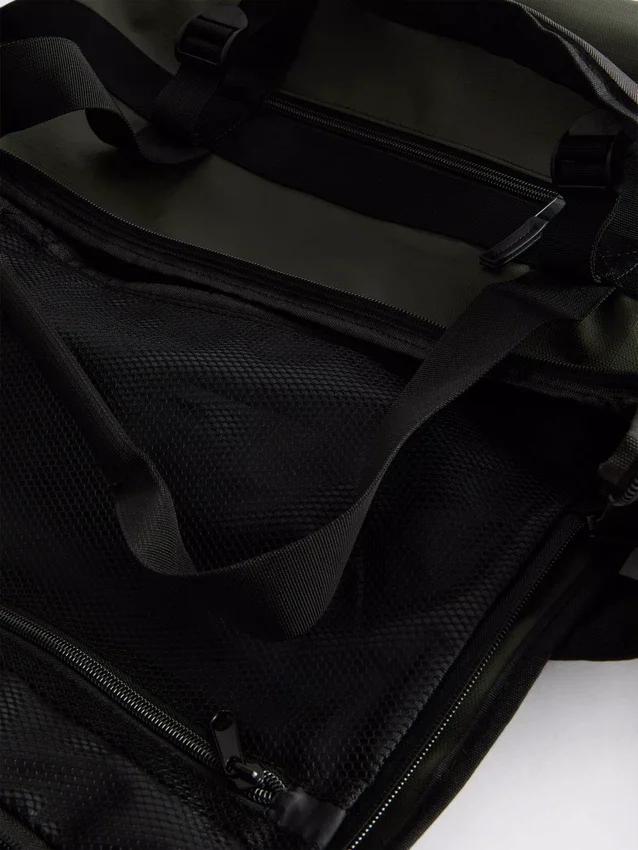 Travel duffel bag