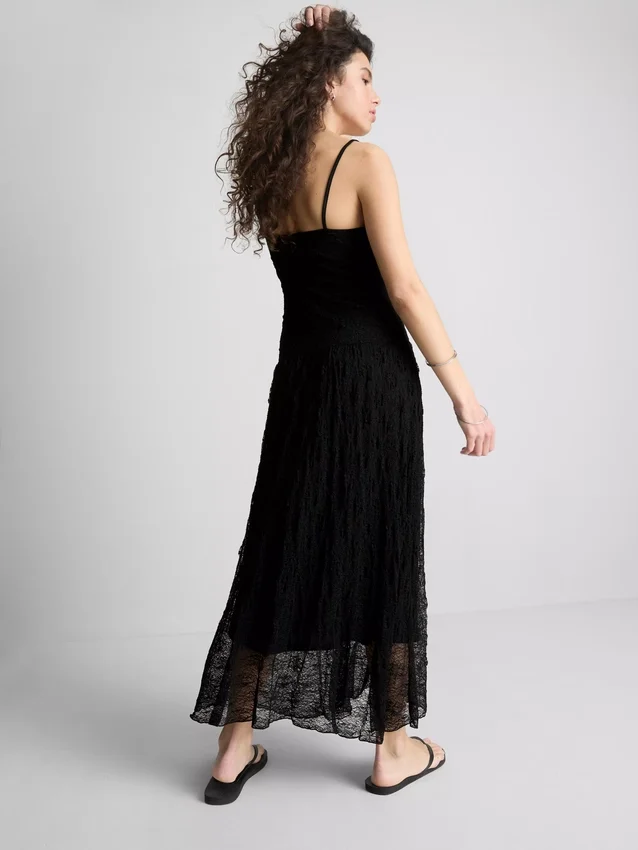 V-neck lace maxi dress