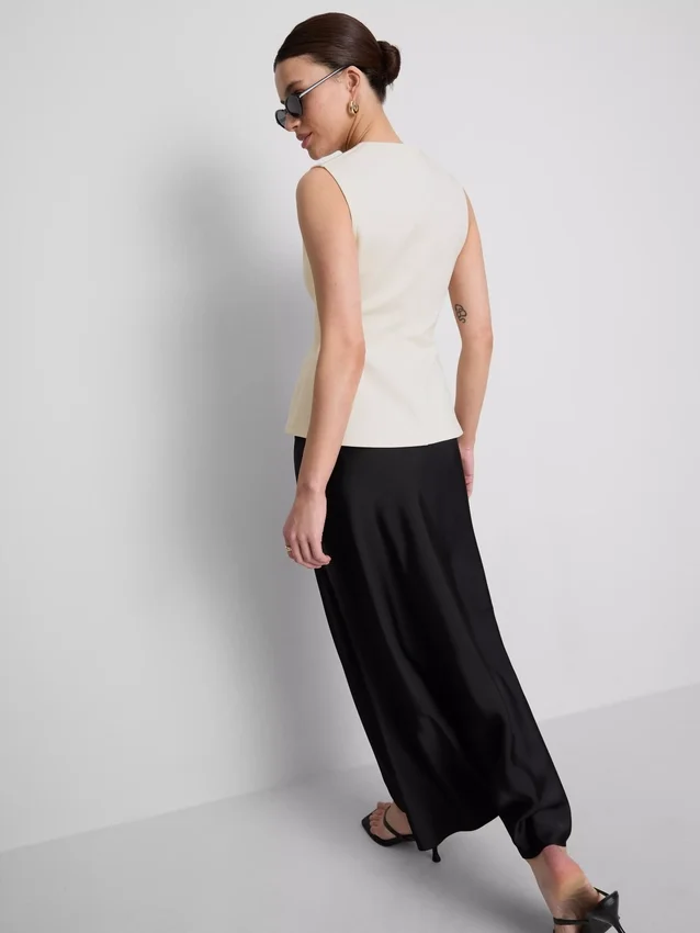 V-neck peplum sleeveless top