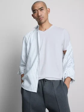 V-neck slim-fit stretch t-shirt