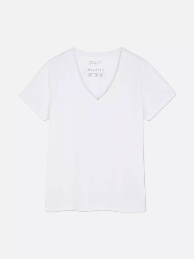 V-neck t-shirt