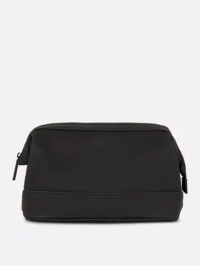 Wash bag with zip closure