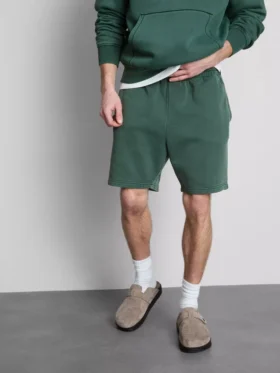 Washed elasticated shorts