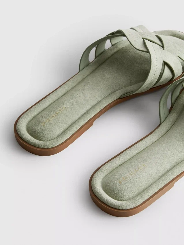 Weave strap mules