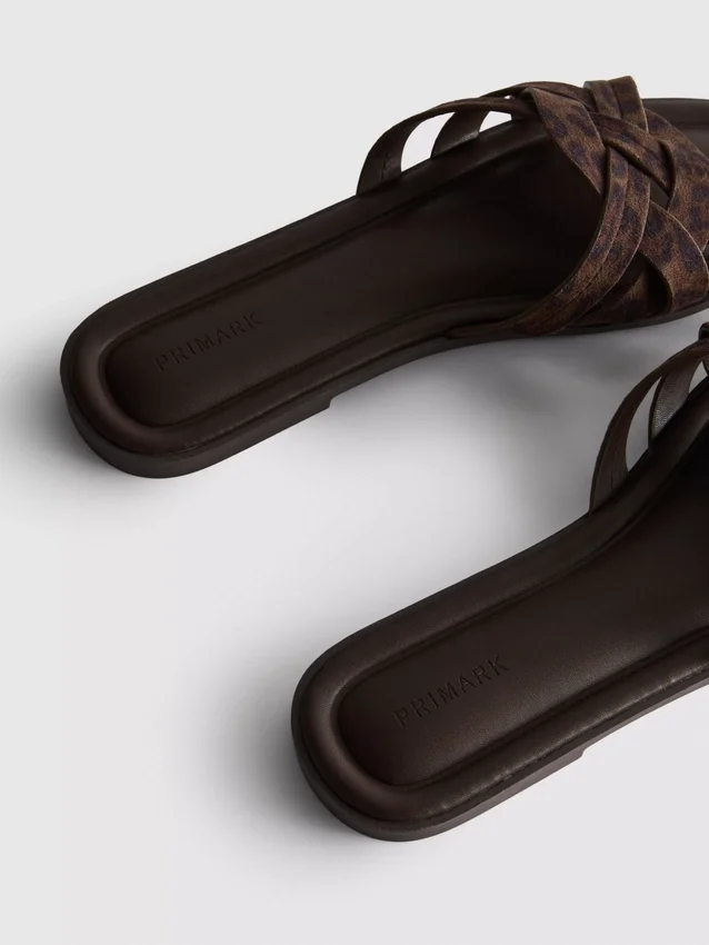 Weave strap mules