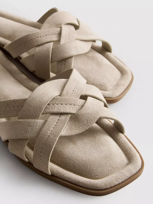 Weave strap mules