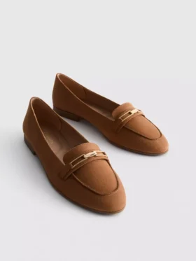 Wide-fit low-vamp loafers