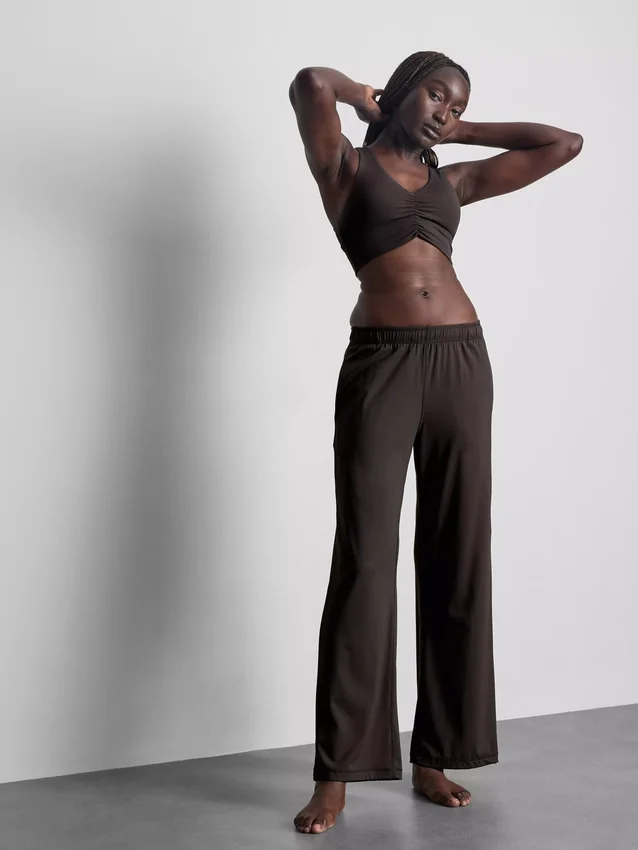 Wide-leg athleisure pants