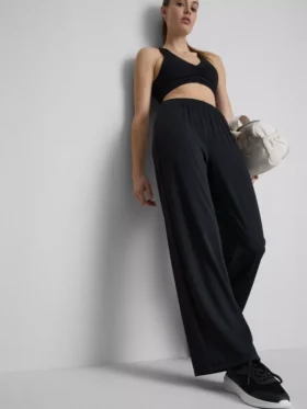 Wide-leg athleisure pants