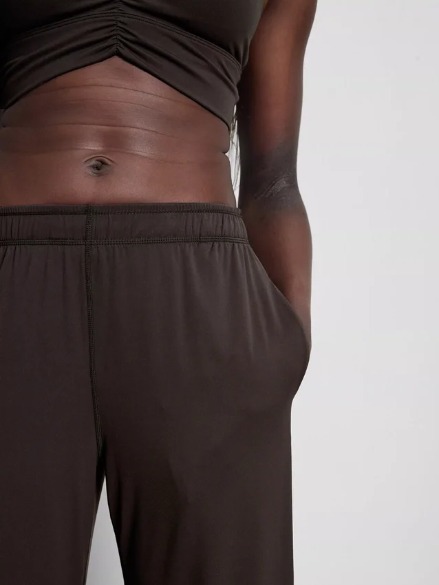 Wide-leg athleisure pants