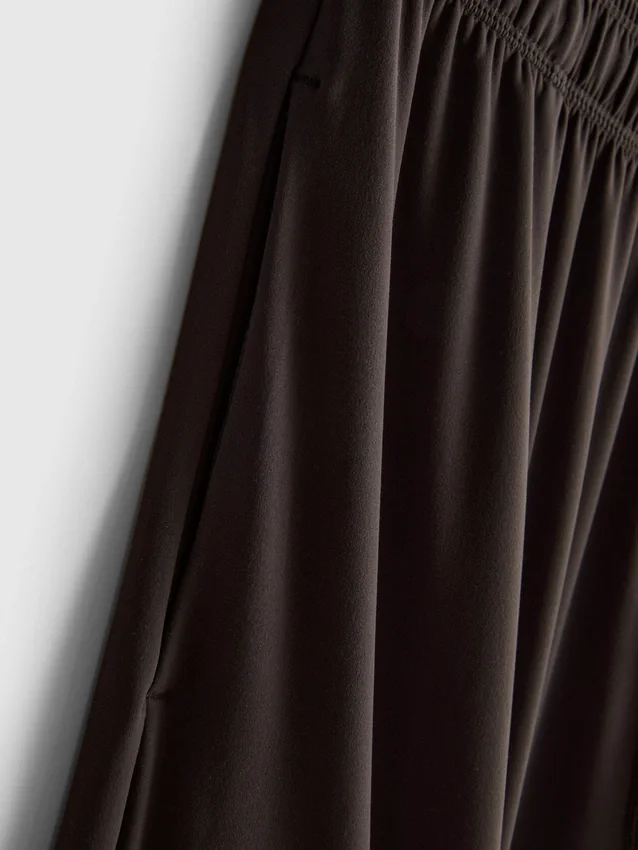 Wide-leg athleisure pants