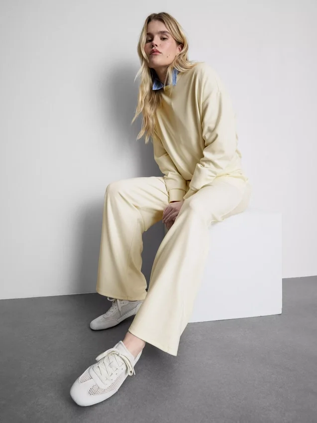 Wide-leg joggers