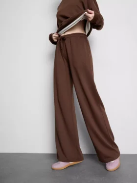 Wide-leg joggers
