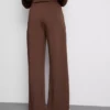 Wide-leg joggers
