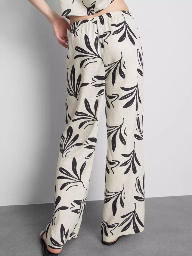 Wide leg printed pants