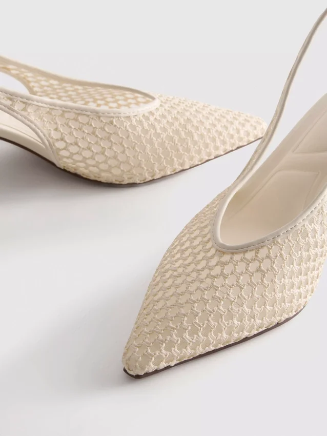 Woven mesh pointed court heels
