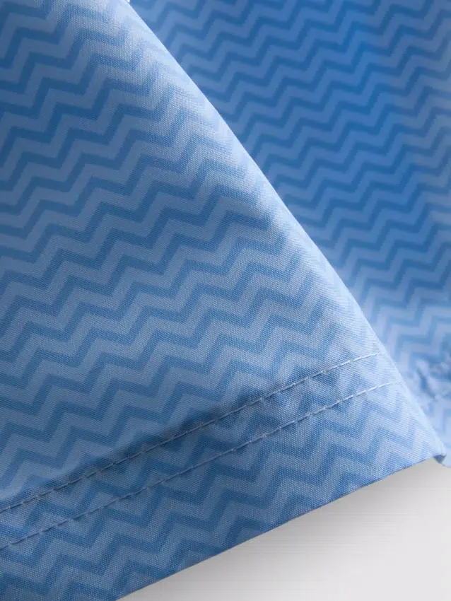 Zig-zag swimming shorts